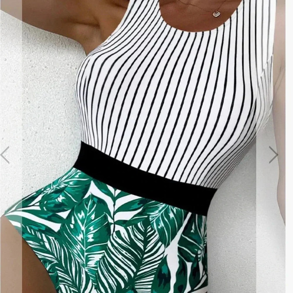 Cupshe STRIPED LEAFY ONE PIECE SWIMSUIT‎ - Picture 5 of 8